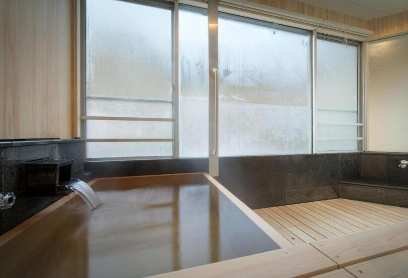 带按摩浴盆的套房, Yumori Onsen Hostel