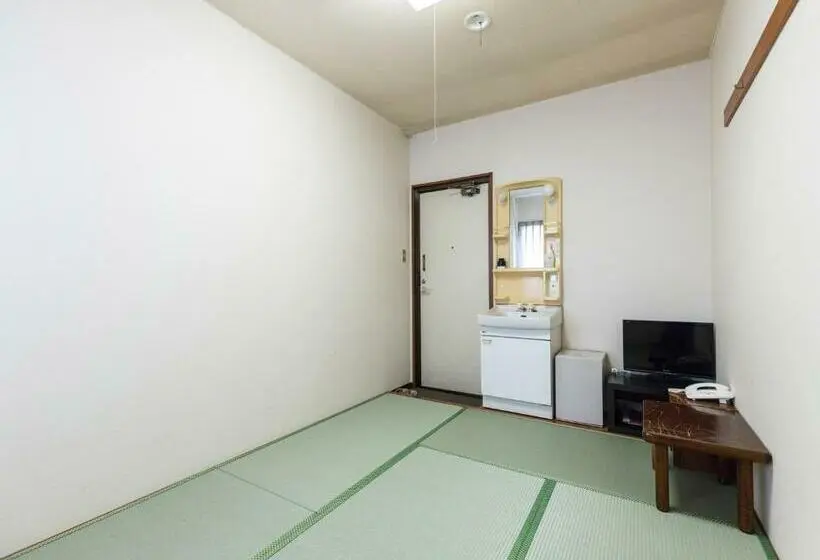 バスルーム共有のシングルスタンダード, Isesaki East