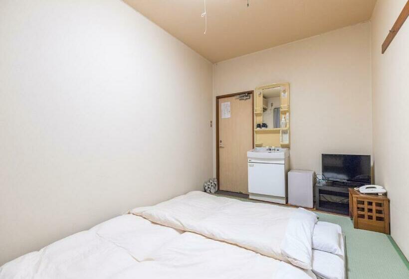 غرفة قياسية حمام مشترك, Isesaki East