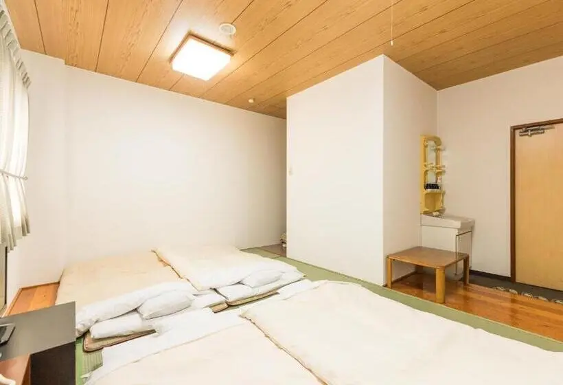 スタンダード４人部屋, Isesaki East