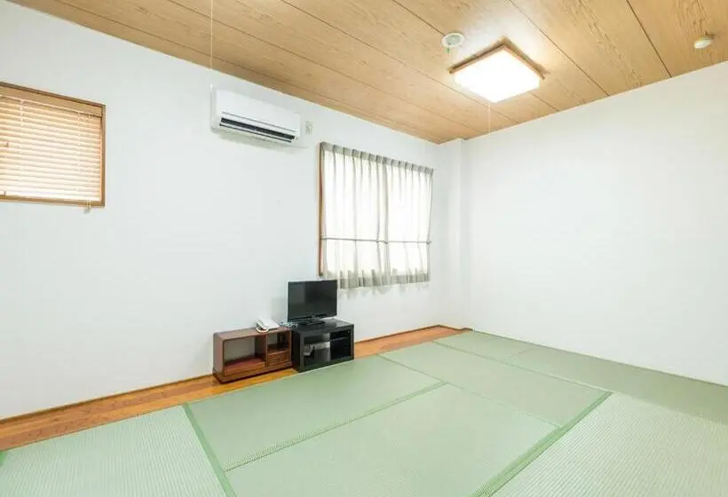 スタンダード４人部屋, Isesaki East