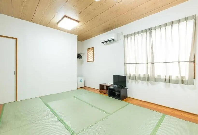 スタンダード４人部屋, Isesaki East
