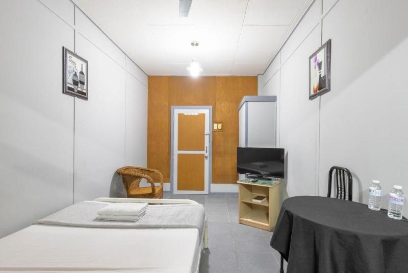 غرفة قياسية سرير كينج, The Draftsman, Autograph Collection