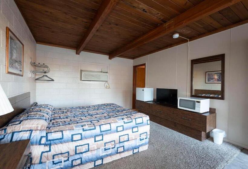 디럭스 룸, Cedar Inn