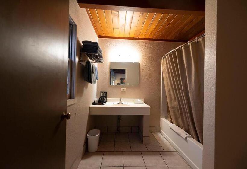 스탠다드 룸, Cedar Inn