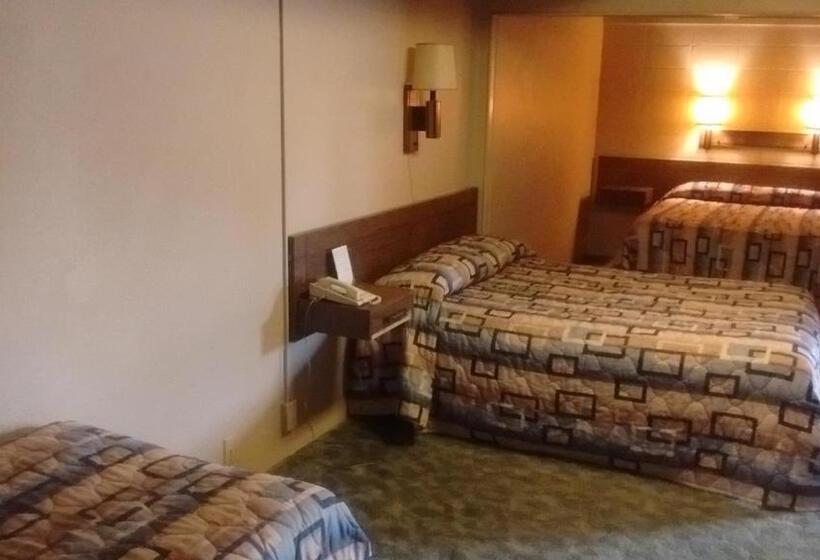 Семейный Номер, Cedar Inn