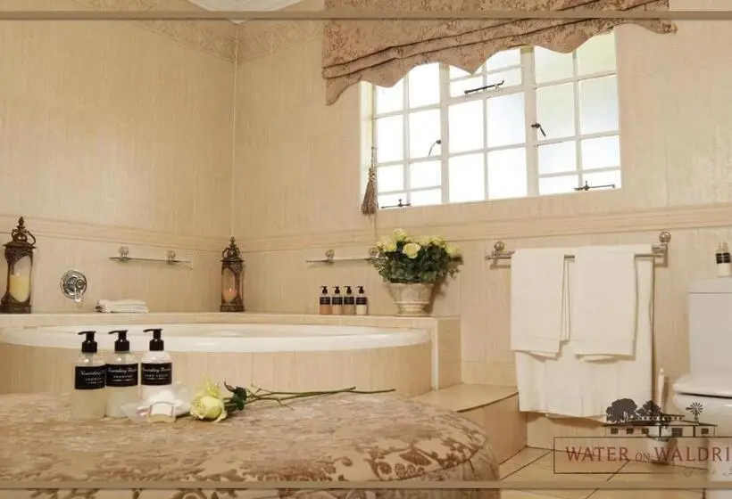 キングサイズベッドのデラックススイート, Water On Waldrift Guesthouse