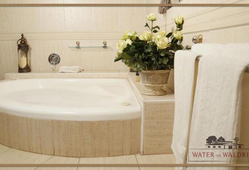 Люкс Deluxe Кровать Кинг, Water On Waldrift Guesthouse