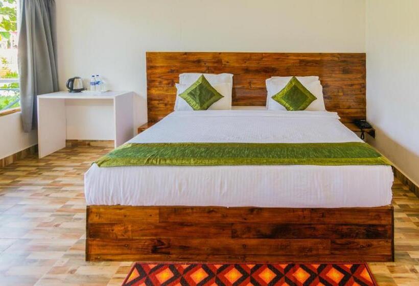 스탠다드 룸, Treebo Lands End Beach Resort Morjim