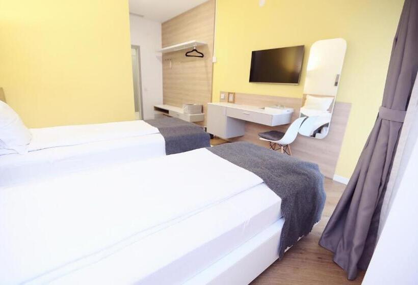 اتاق استاندارد با بالکن, Casa M