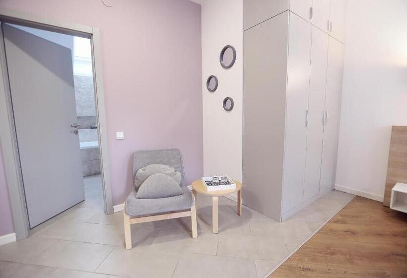 اتاق سوپریور با تخت بزرگ, Casa M