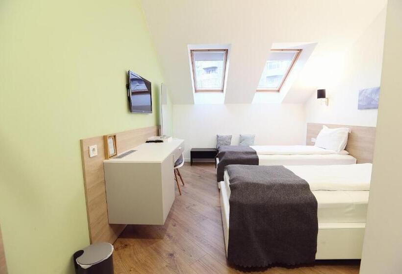 اتاق استاندارد, Casa M