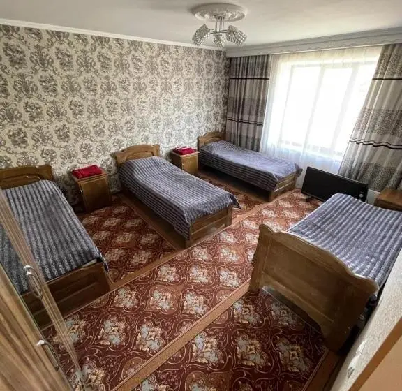 اتاق کلاسیک چهارنفره, Guest House Eles