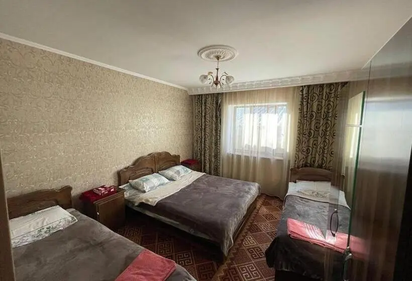 اتاق خانوادگی, Guest House Eles