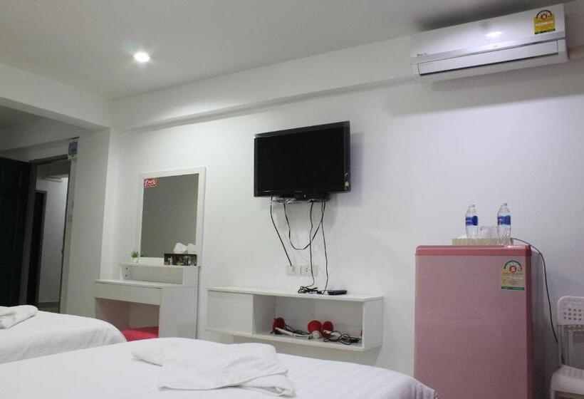 غرفة قياسية مزوَّدة بشُرفة, Thanyachatra Boutique