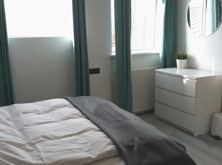 اتاق لوکس, Post Plaza Guesthouse