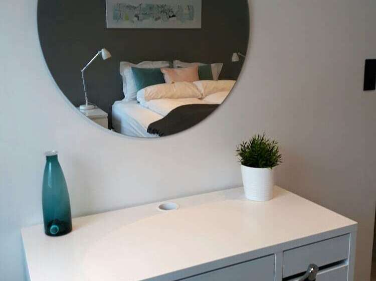 اتاق لوکس, Post Plaza Guesthouse