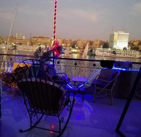 اتاق استاندارد سه نفره, El Amin Guest House
