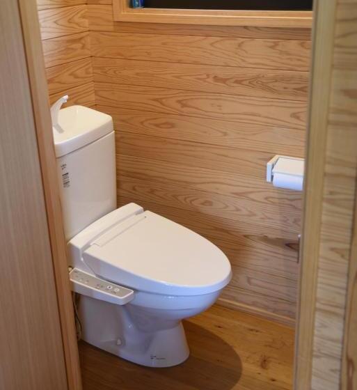 اتاق خانوادگی, Wakka