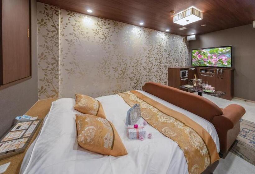 デラックスルーム, gem