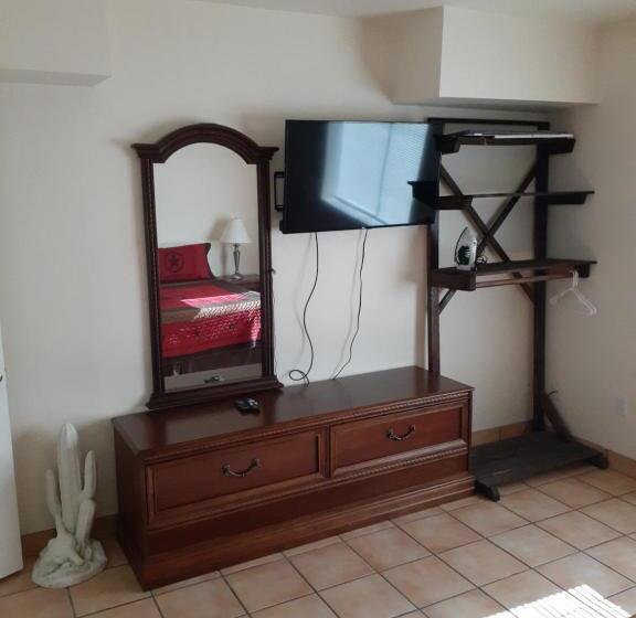 스위트 킹사이즈 침대, Stagecoach Suites