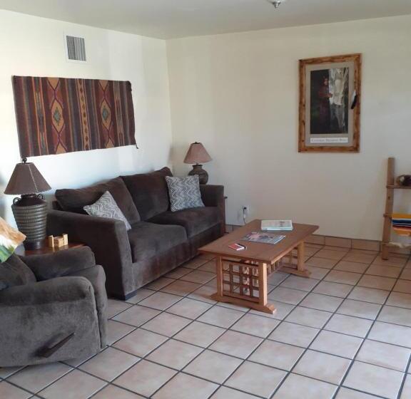 스위트, Stagecoach Suites