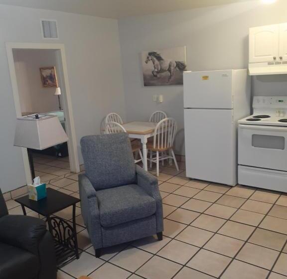 침실 2개 스위트, Stagecoach Suites