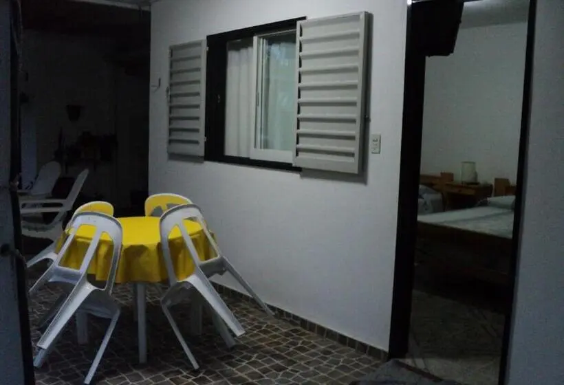 スタンダード４人部屋, La Nona