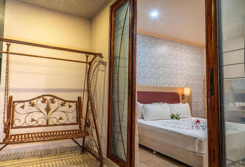 Tengerre Néző Deluxe Szoba, Sunrise Beach