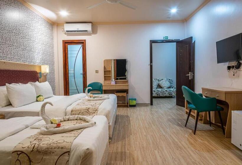 Tengerre Néző Superior 3 Ágyas Szoba, Sunrise Beach