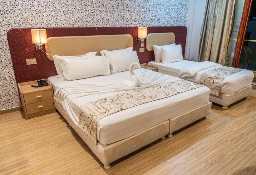 Családi Szoba, Sunrise Beach