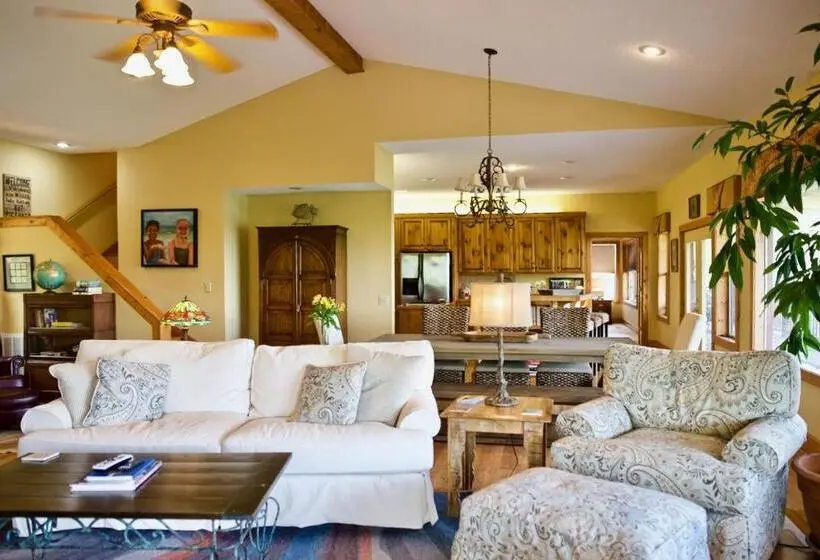 １ベッドルームハウス, Beaver Lake Cottages