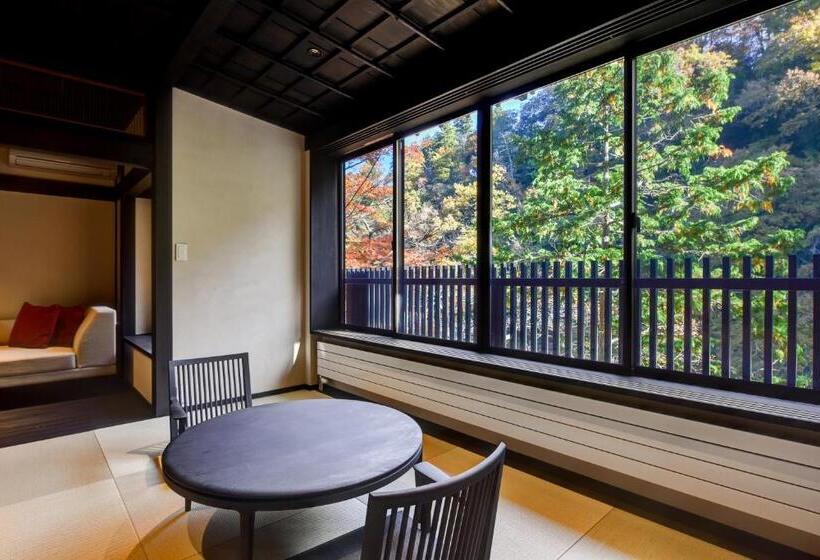 חדר סטנדרט, Kyousen