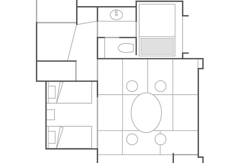 חדר בסיסי לשלושה, Kyousen