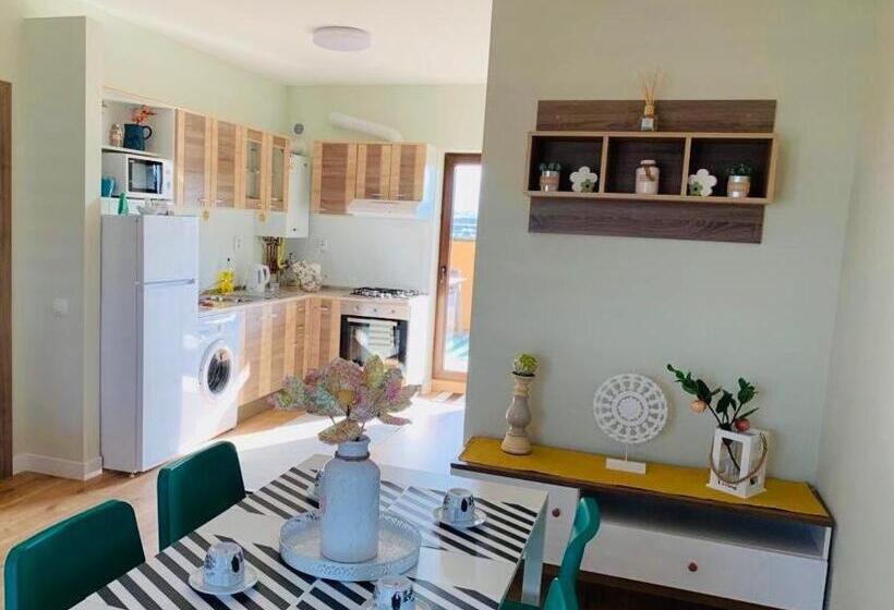 テラス付き１ベッドルームアパートメント, Brickyard Apartments Cluj