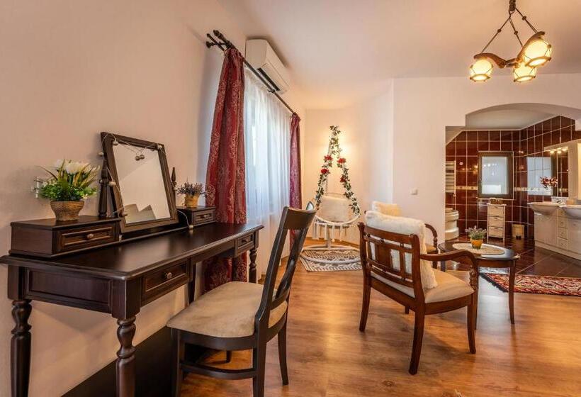 带阳台的豪华间, Flora Luxury House