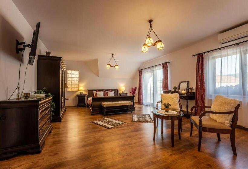 Номер Deluxe с Балконом, Flora Luxury House