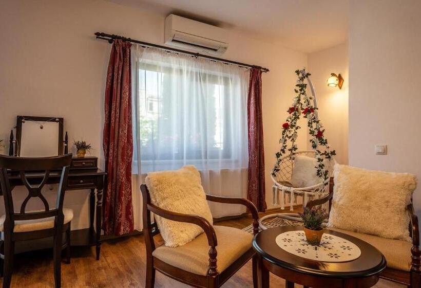 带阳台的豪华间, Flora Luxury House