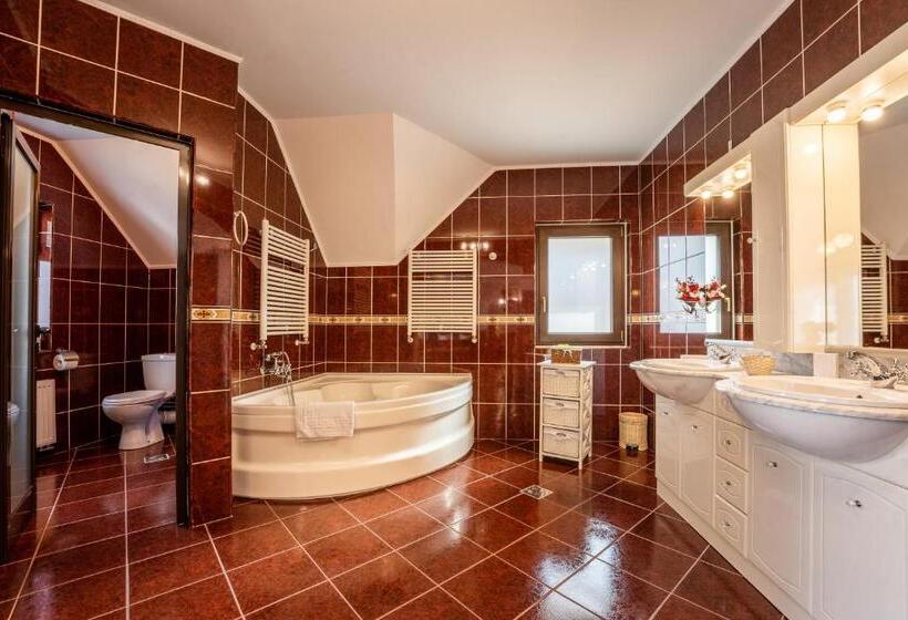 Номер Deluxe с Балконом, Flora Luxury House