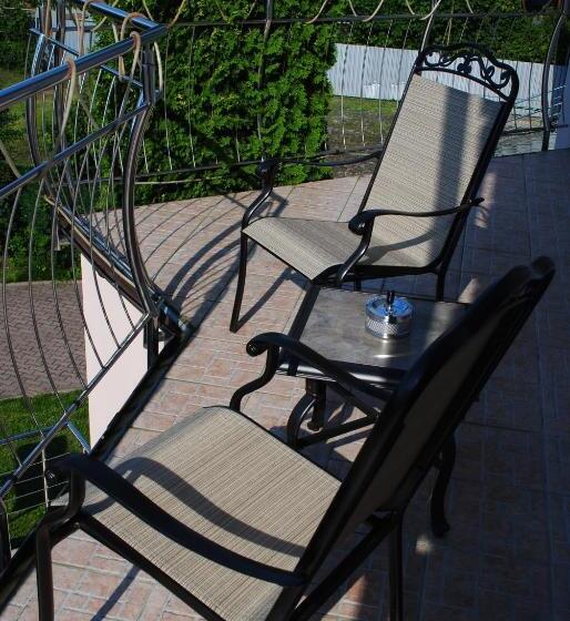 带阳台的豪华间, Flora Luxury House