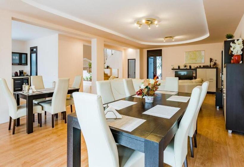 Вилла Deluxe 1 Спальня, Flora Luxury House