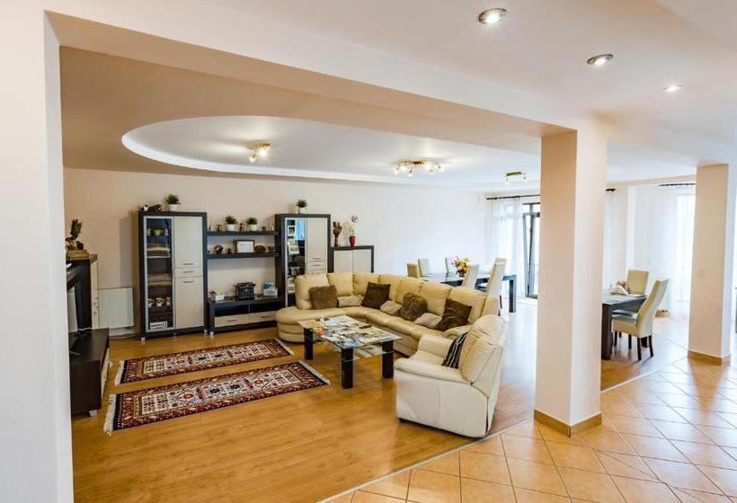 带1个卧室的豪华别墅, Flora Luxury House