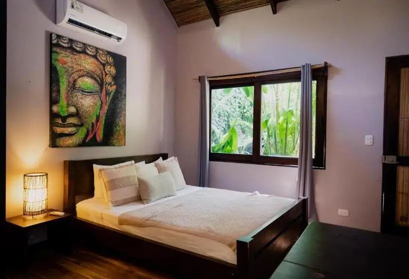 استودیوی استاندارد, Lua Villas