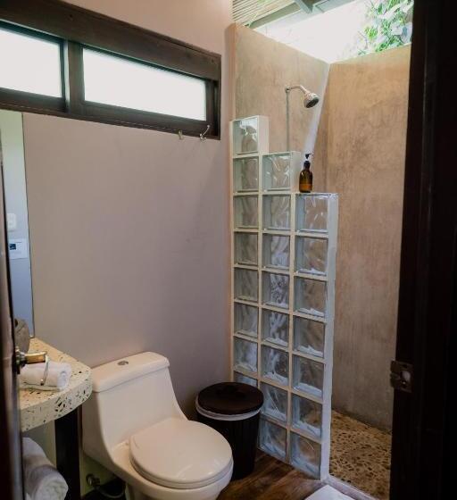 스탠다드 스튜디오, Lua Villas