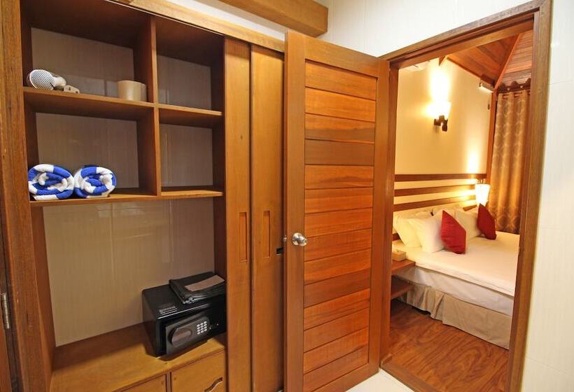 اتاق سوپریور با چشم‌انداز دریا, Araamu Hotels Maldives At Dhiffushi