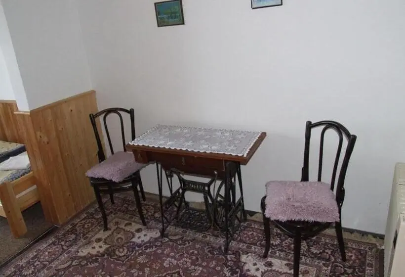 スタンダードトリプルルーム, Hostinec Na Návsi