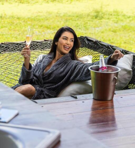 Бунгало Стандарт, Eco Luar Boutique