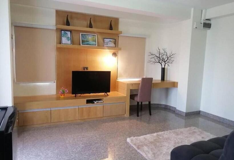 חדר דלוקס, The Route Sriracha Hotel And Residence