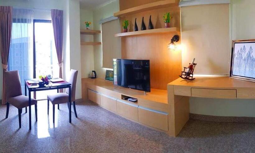 חדר דלוקס, The Route Sriracha Hotel And Residence