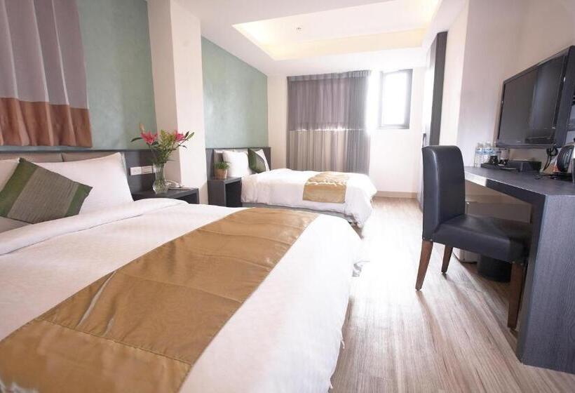 اتاق لوکس چهار تخته, Jin Bao